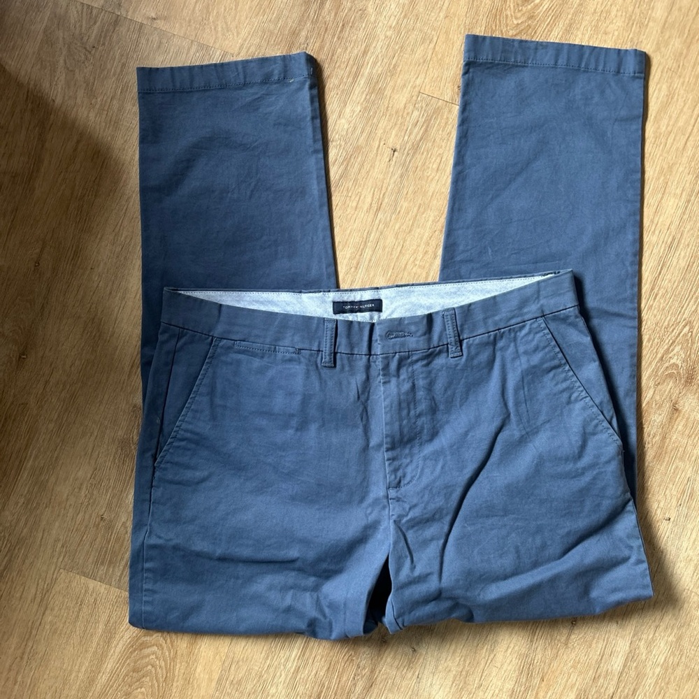 Tommy Hilfiger Men's Navy Chinos